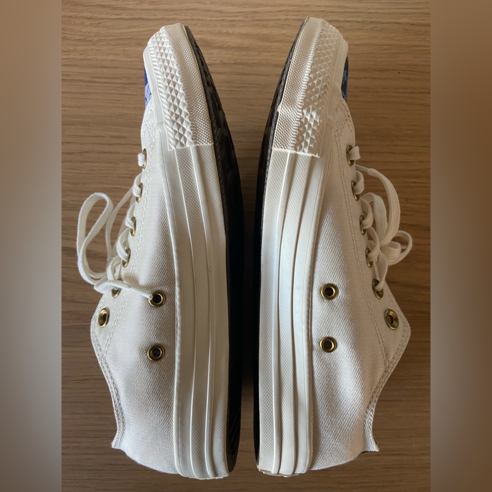 Converse Chuck Taylor All Star White PARKWAY FLORAL LOW TOP - Picture 3 of 4